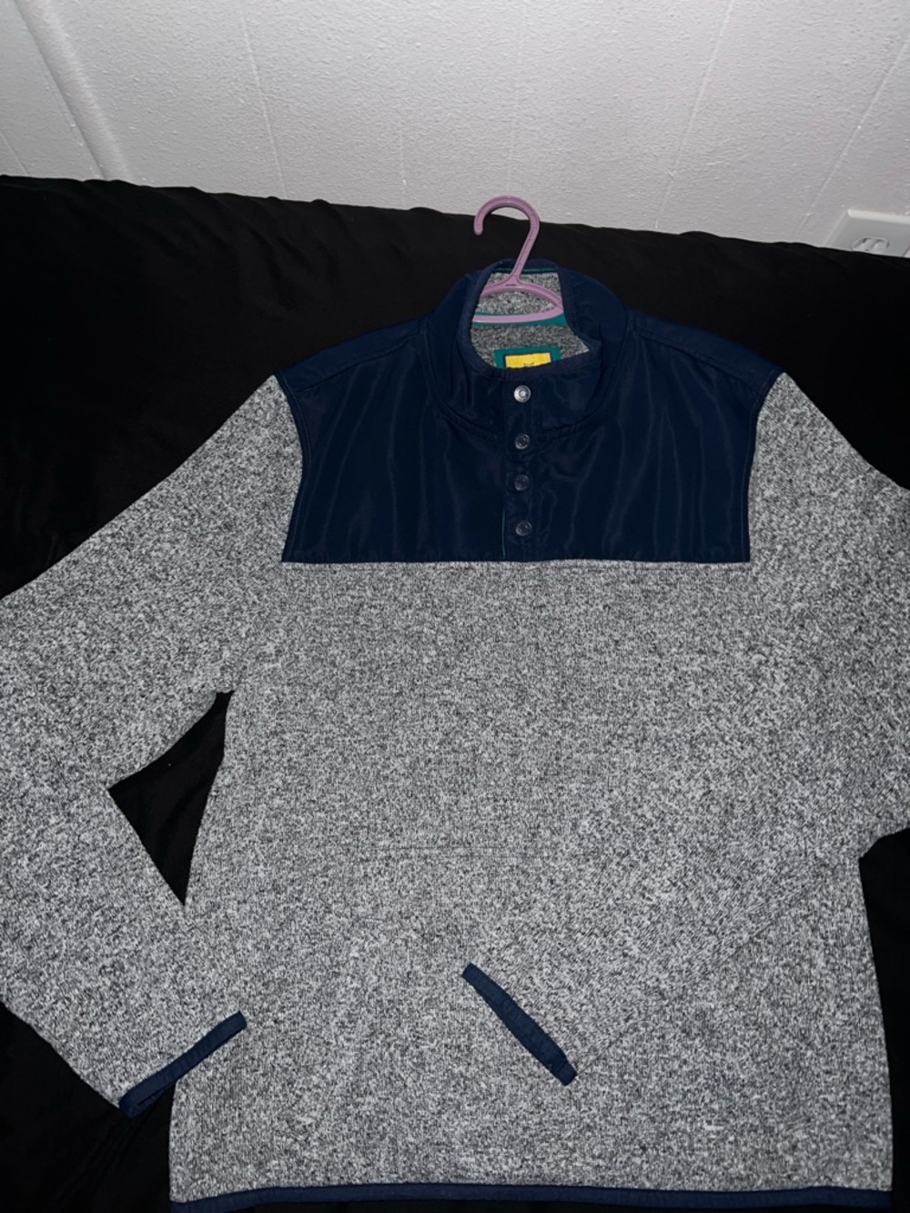 Prince & Fox Gray and Navy Men's Pullover Sweater